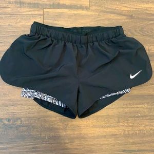 Nike 2-in-1 Black Running Shorts - sz M